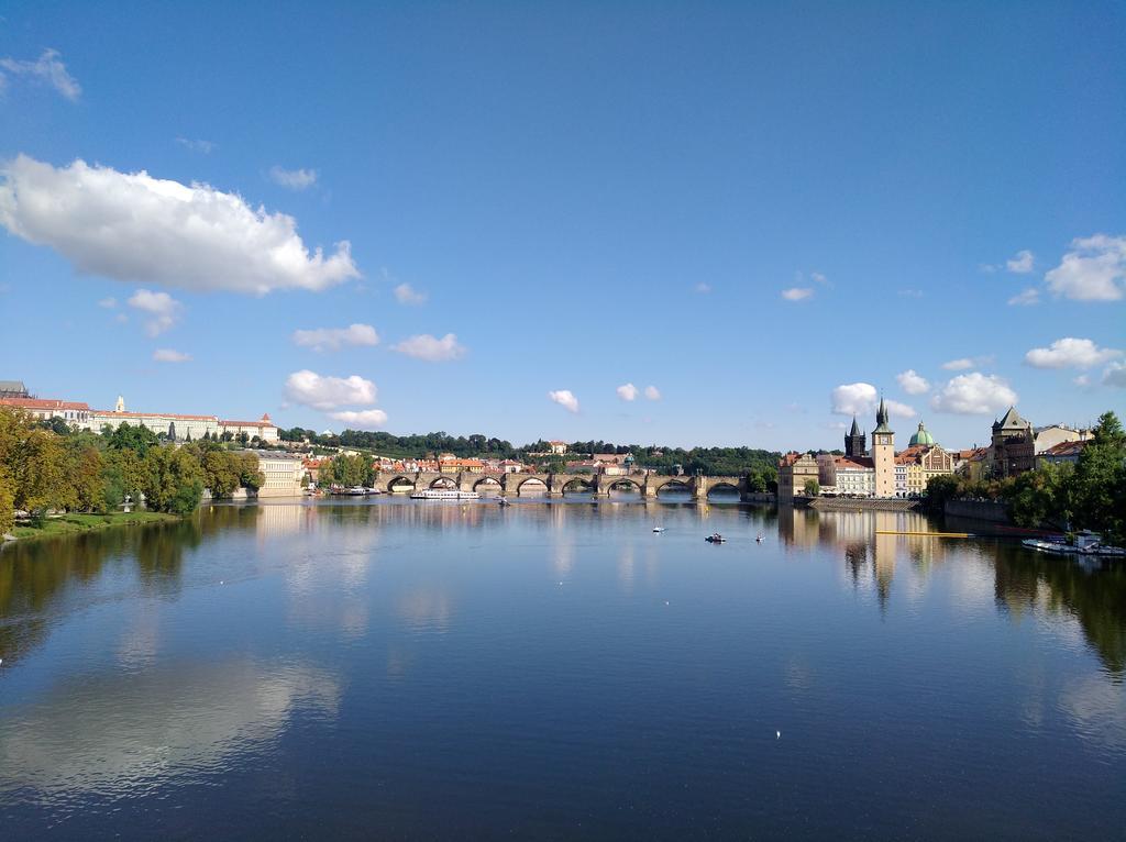 Modern Apartment Vsehrdova Praga Zewnętrze zdjęcie