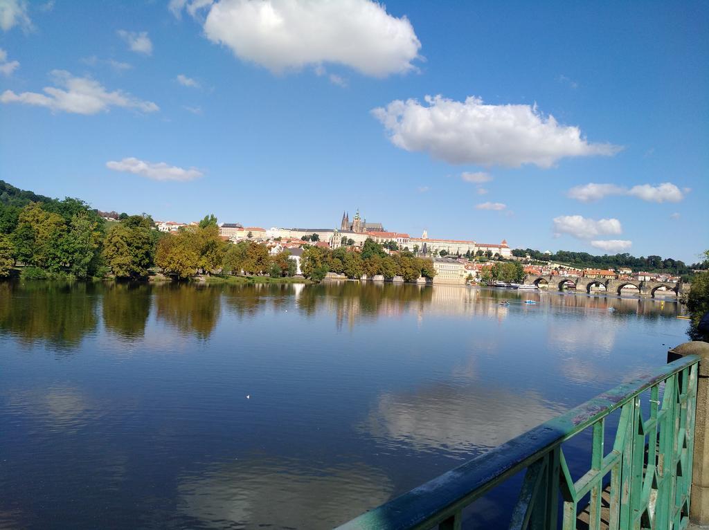 Modern Apartment Vsehrdova Praga Zewnętrze zdjęcie