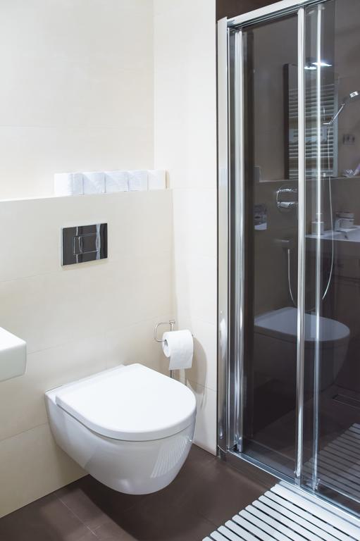 Modern Apartment Vsehrdova Praga Zewnętrze zdjęcie