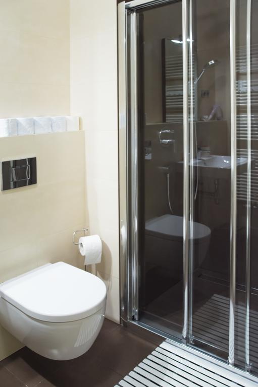 Modern Apartment Vsehrdova Praga Zewnętrze zdjęcie